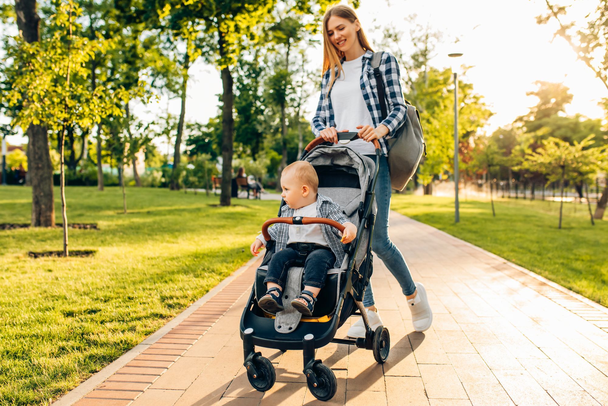 How To Choose The Right Stroller For You - Buying It Before You Go